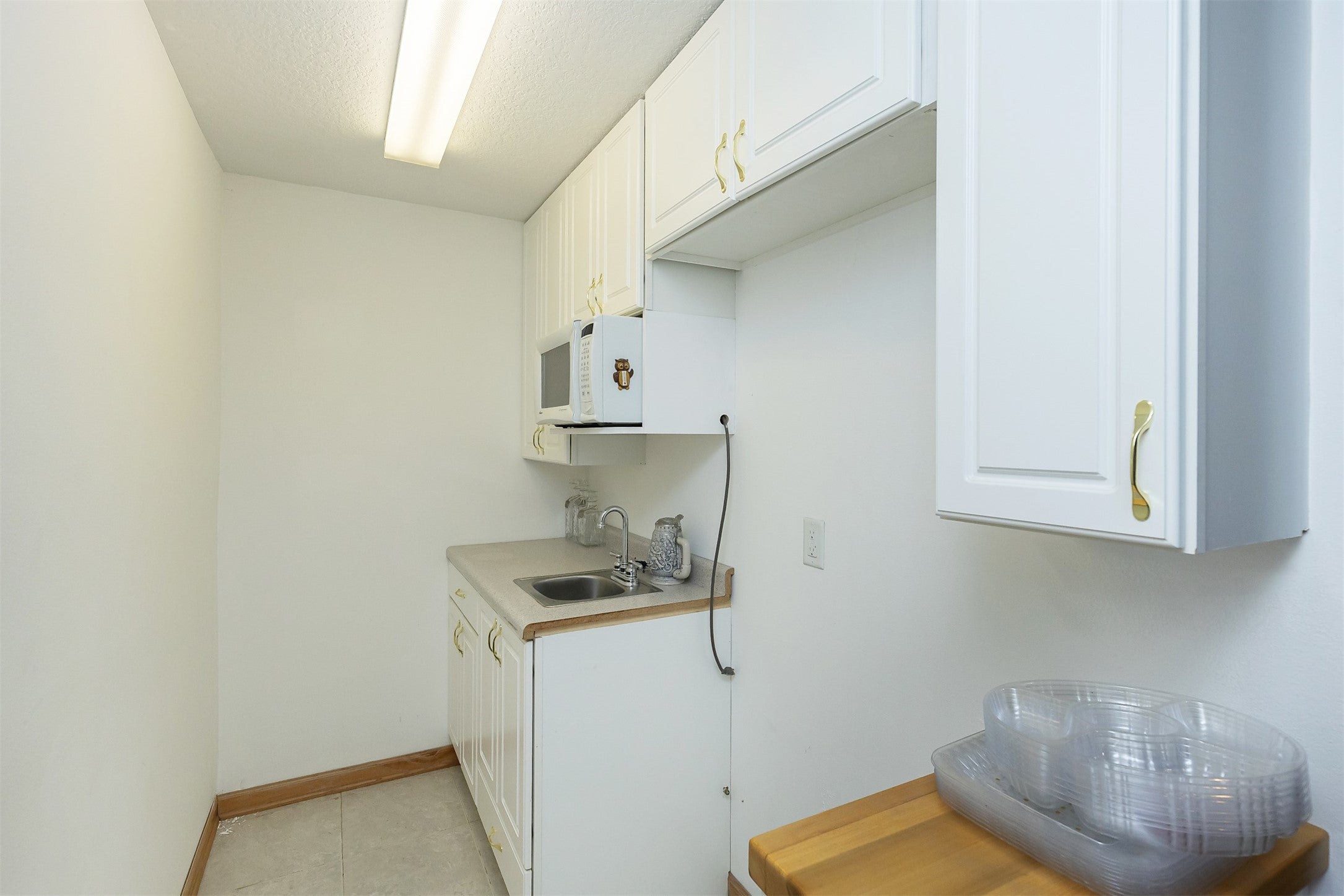 Johnston, Iowa, 50131, United States, 4 Bedrooms Bedrooms, ,3 BathroomsBathrooms,Residential,Active,1993960