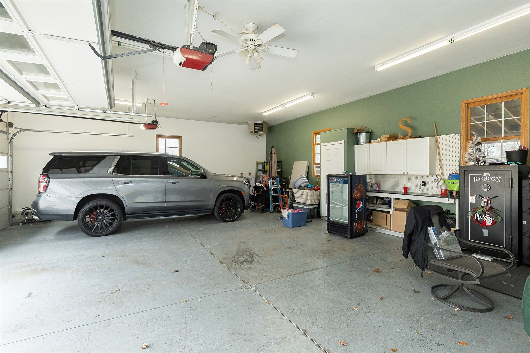 Johnston, Iowa, 50131, United States, 4 Bedrooms Bedrooms, ,3 BathroomsBathrooms,Residential,Active,1993960