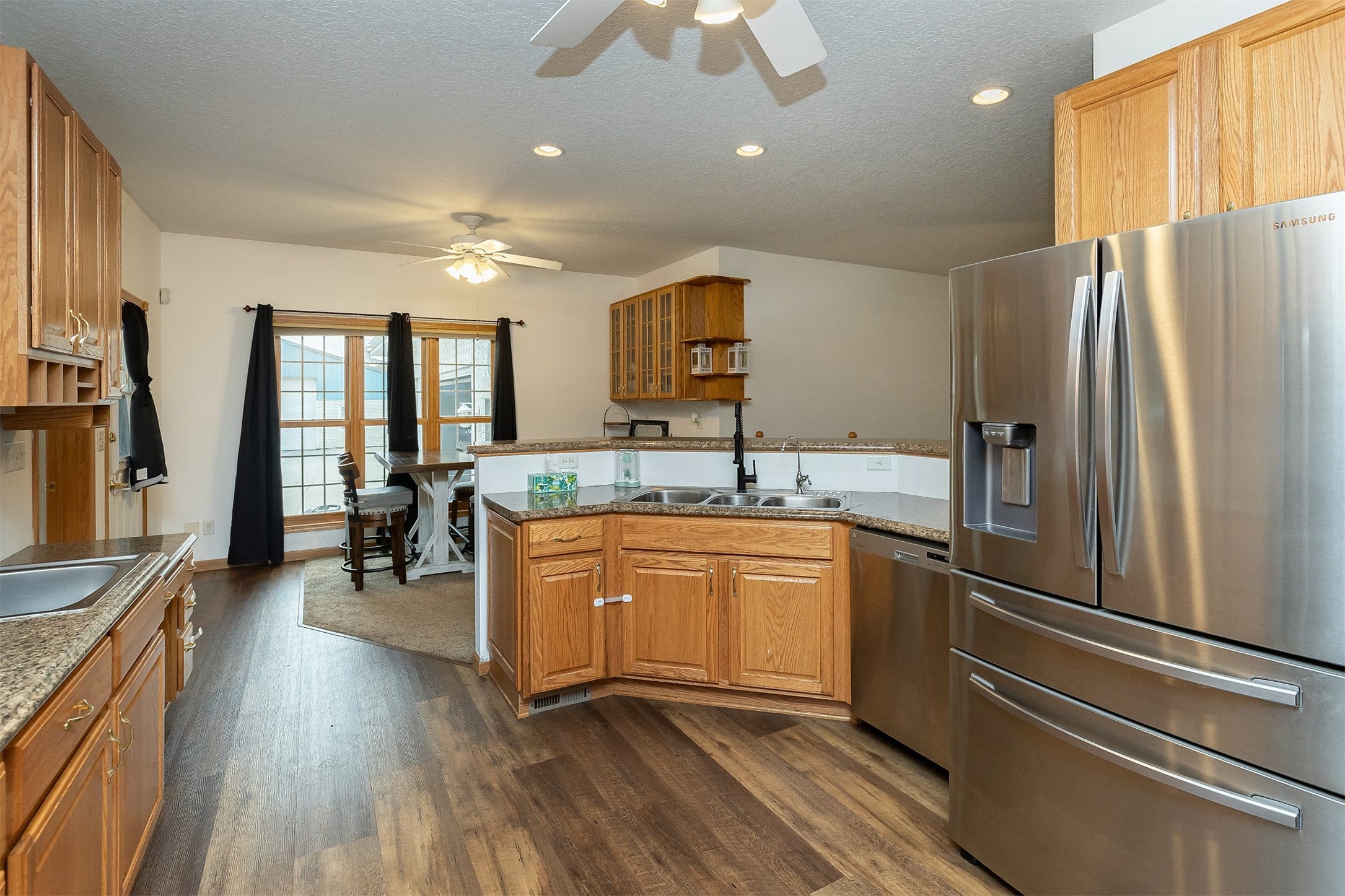 Johnston, Iowa, 50131, United States, 4 Bedrooms Bedrooms, ,3 BathroomsBathrooms,Residential,Active,1993960