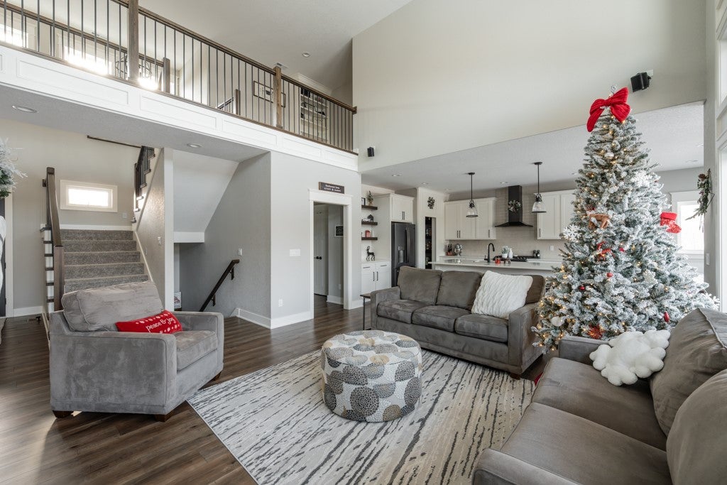 Bondurant, Iowa, 50035, United States, 5 Bedrooms Bedrooms, ,5 BathroomsBathrooms,Residential,Active,2002355