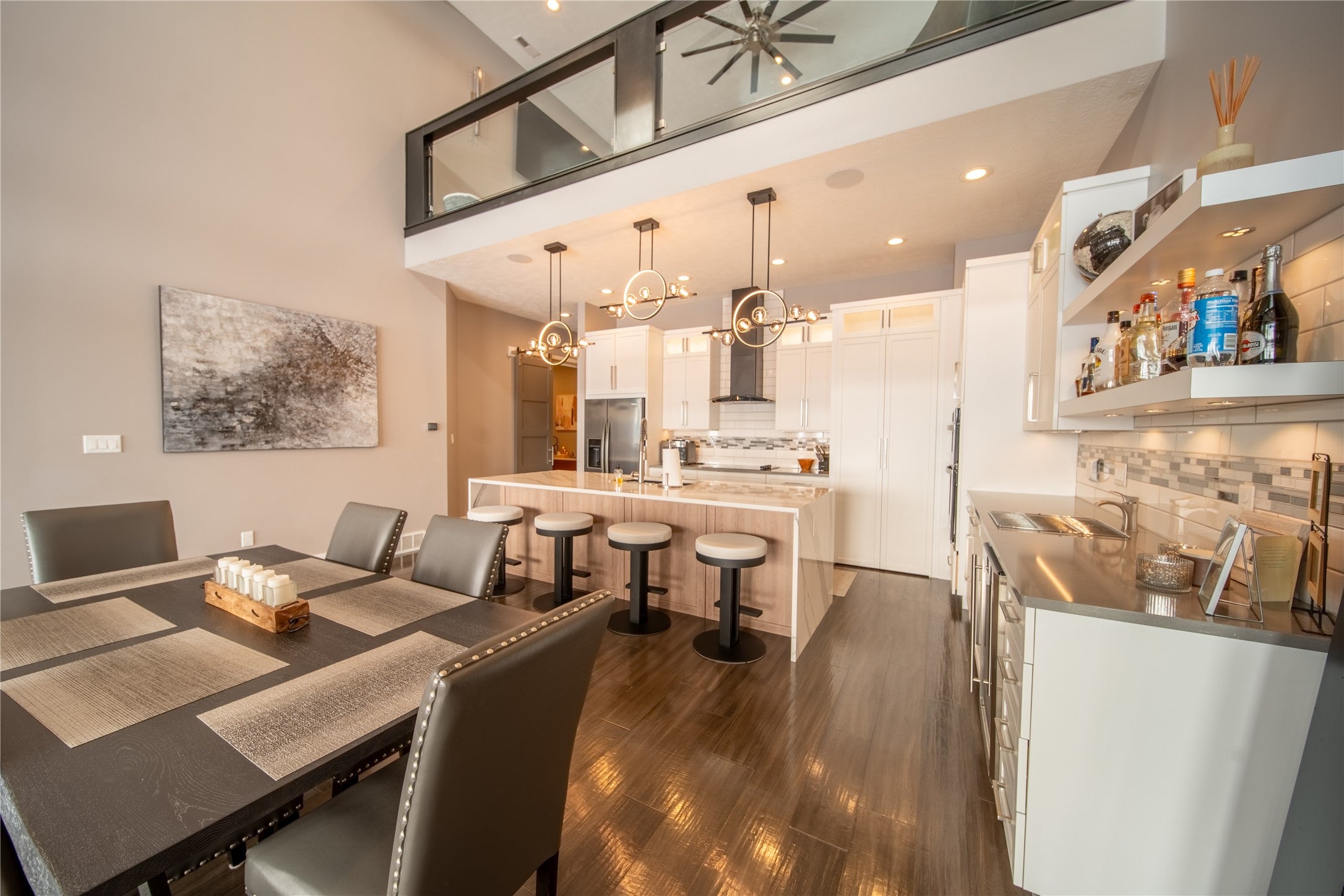 Spirit Lake, Iowa, 51360, United States, 7 Bedrooms Bedrooms, ,6 BathroomsBathrooms,Residential,Active,2007135