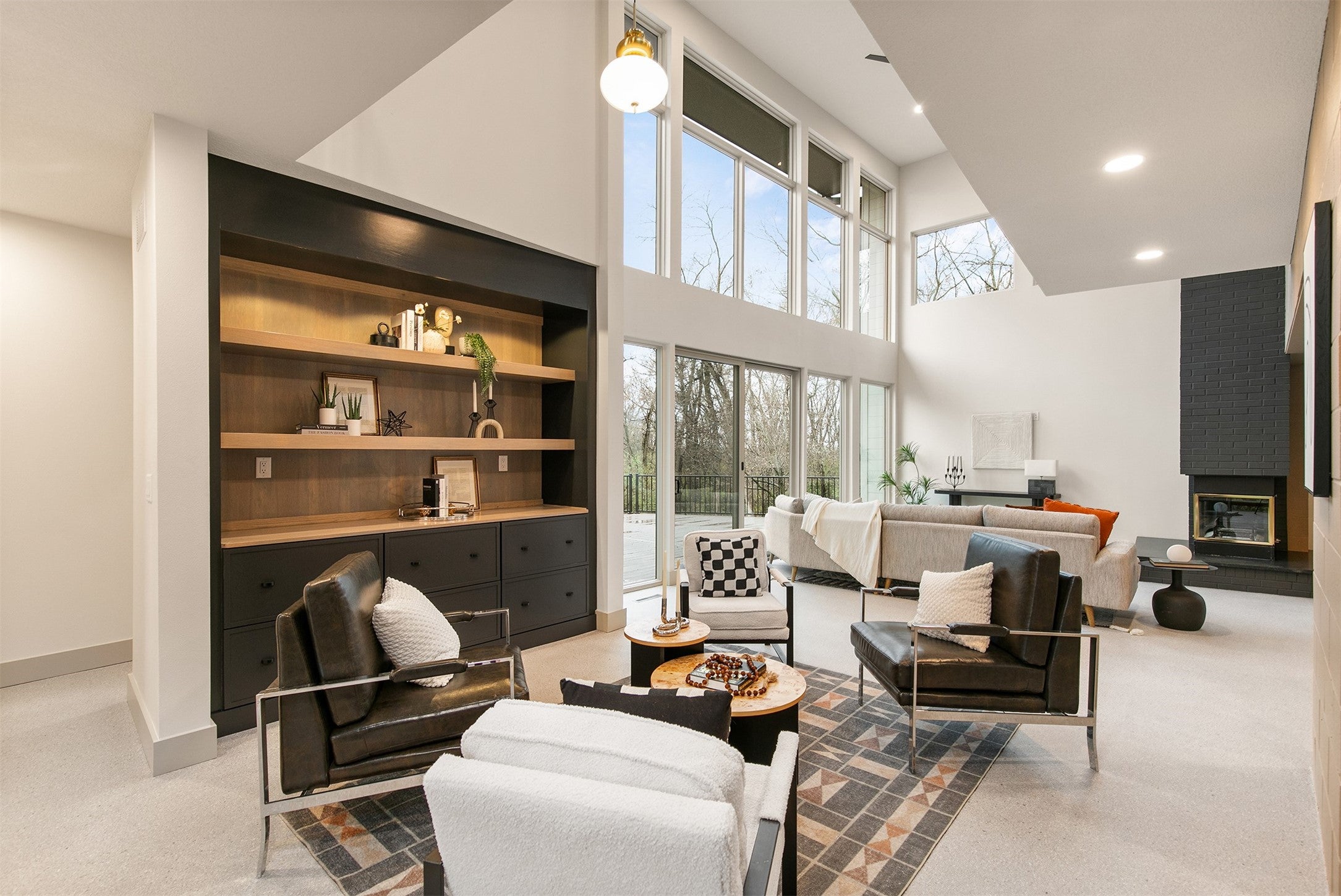 Ankeny, Iowa, 50023, United States, 5 Bedrooms Bedrooms, ,4 BathroomsBathrooms,Residential,Active,1998590