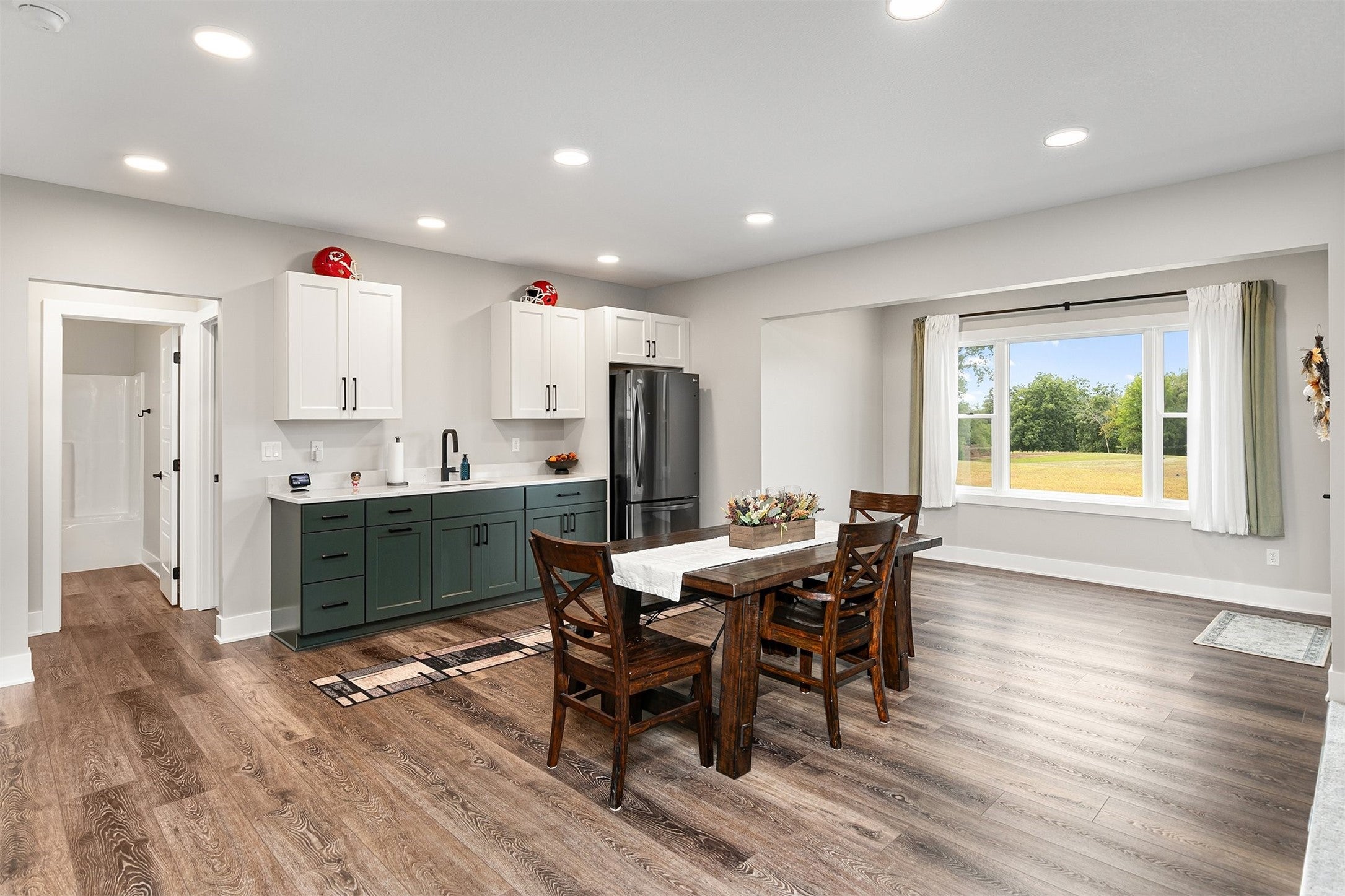 Redfield, Iowa, 50233, United States, 4 Bedrooms Bedrooms, ,3 BathroomsBathrooms,Residential,Active,1993624