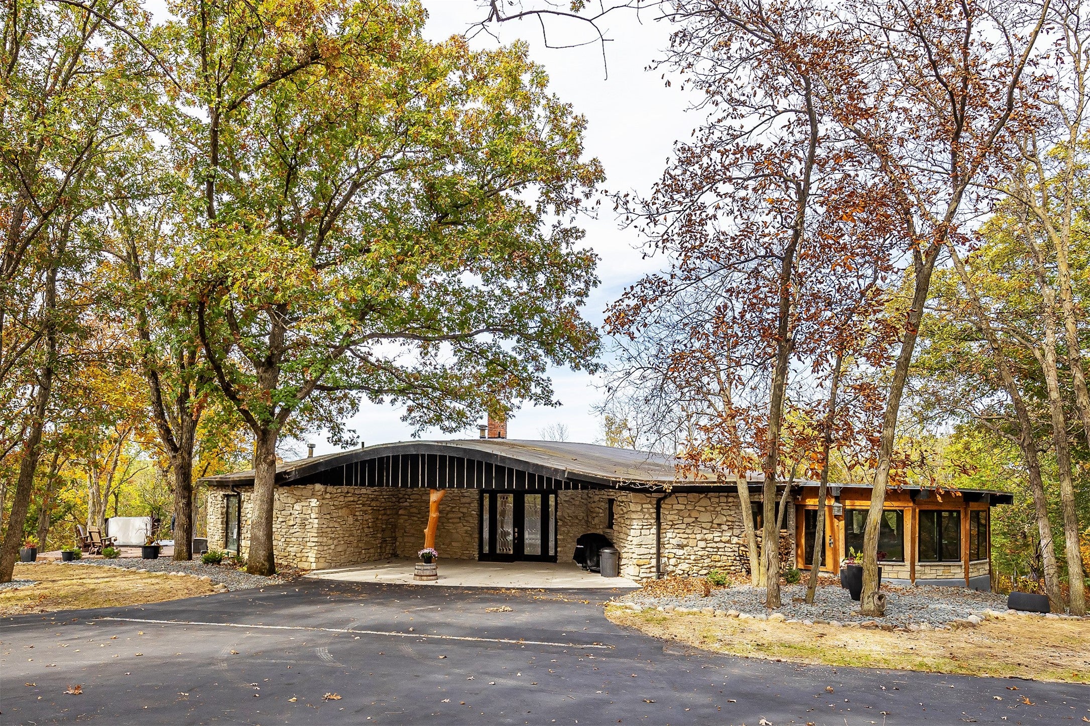 Adel, Iowa, 50003, United States, 3 Bedrooms Bedrooms, ,3 BathroomsBathrooms,Residential,Active,1971020