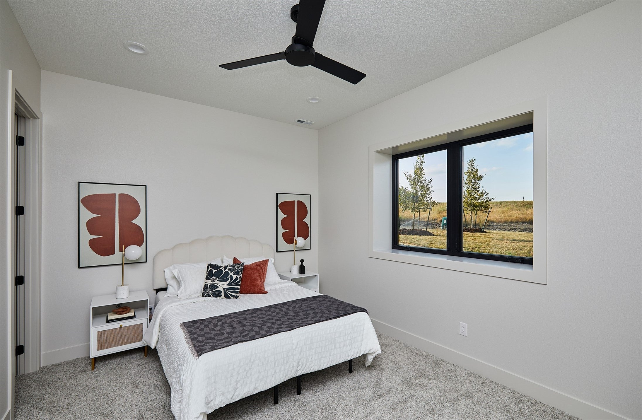 Johnston, Iowa, 50131, United States, 6 Bedrooms Bedrooms, ,3 BathroomsBathrooms,Residential,Active,1943777