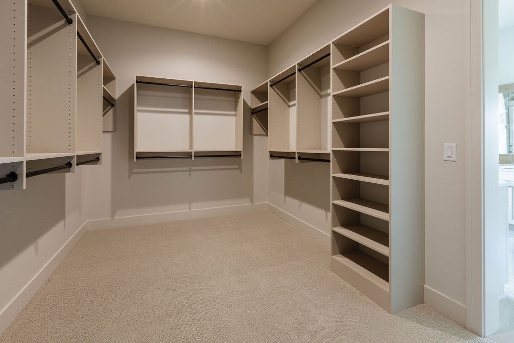 Clive, Iowa, 50325, United States, ,4 BathroomsBathrooms,Residential,Active,1769870