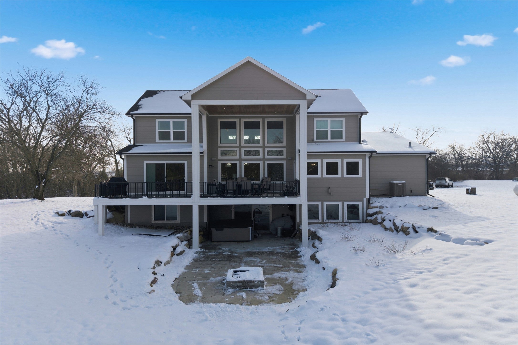 Bondurant, Iowa, 50035, United States, 5 Bedrooms Bedrooms, ,5 BathroomsBathrooms,Residential,Active,2002355