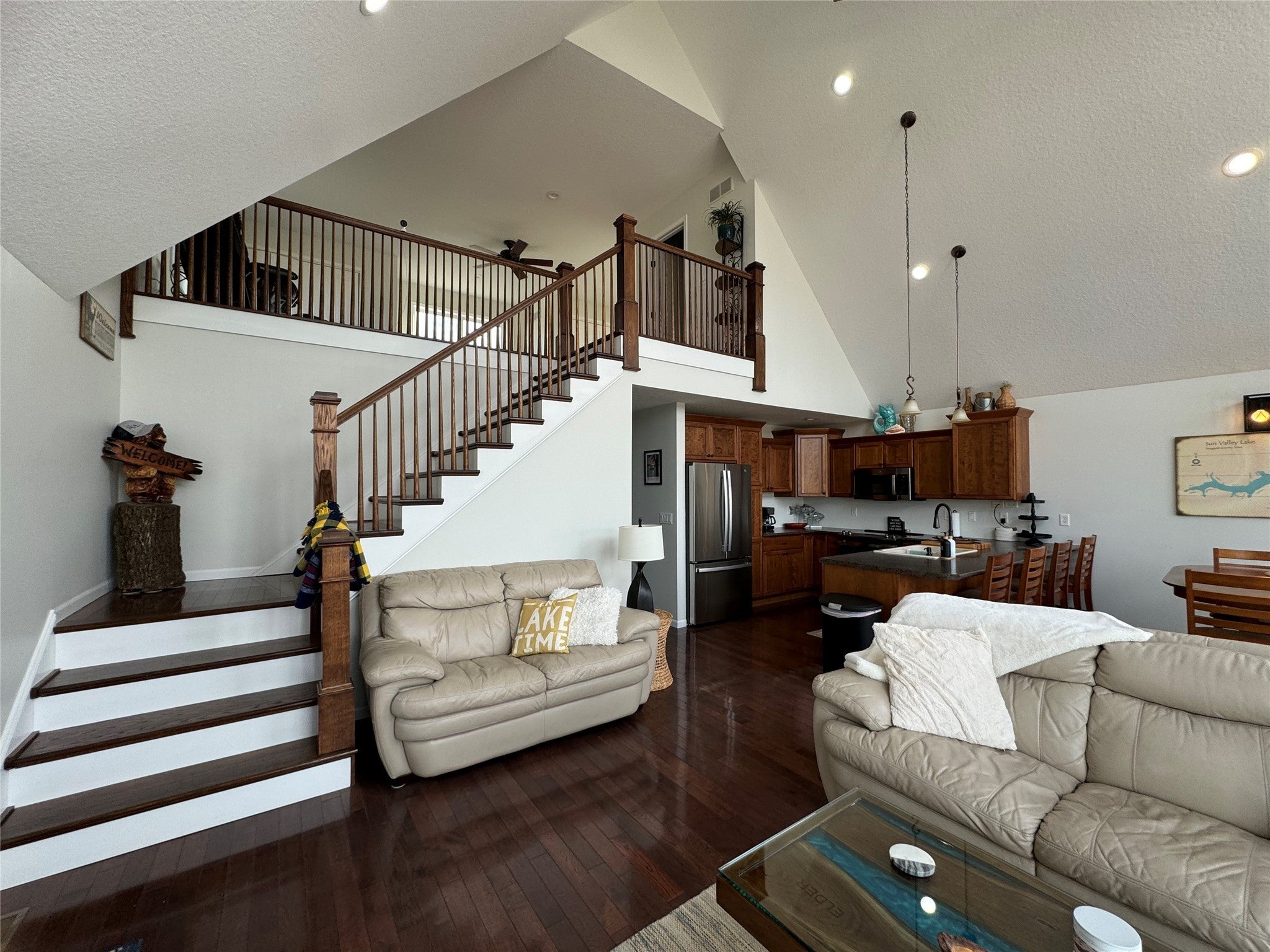 Ellston, Iowa, 50074, United States, 4 Bedrooms Bedrooms, ,3 BathroomsBathrooms,Residential,Active,1945187