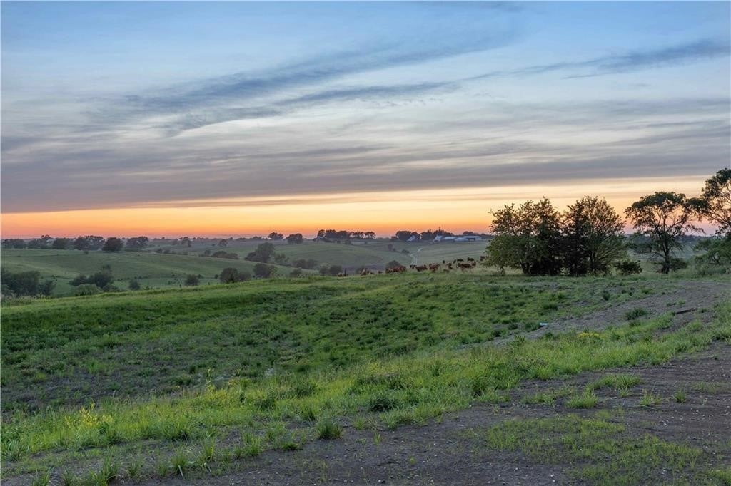 Winterset, Iowa, 50273, United States, 5 Bedrooms Bedrooms, ,5 BathroomsBathrooms,Residential,Active,1704545