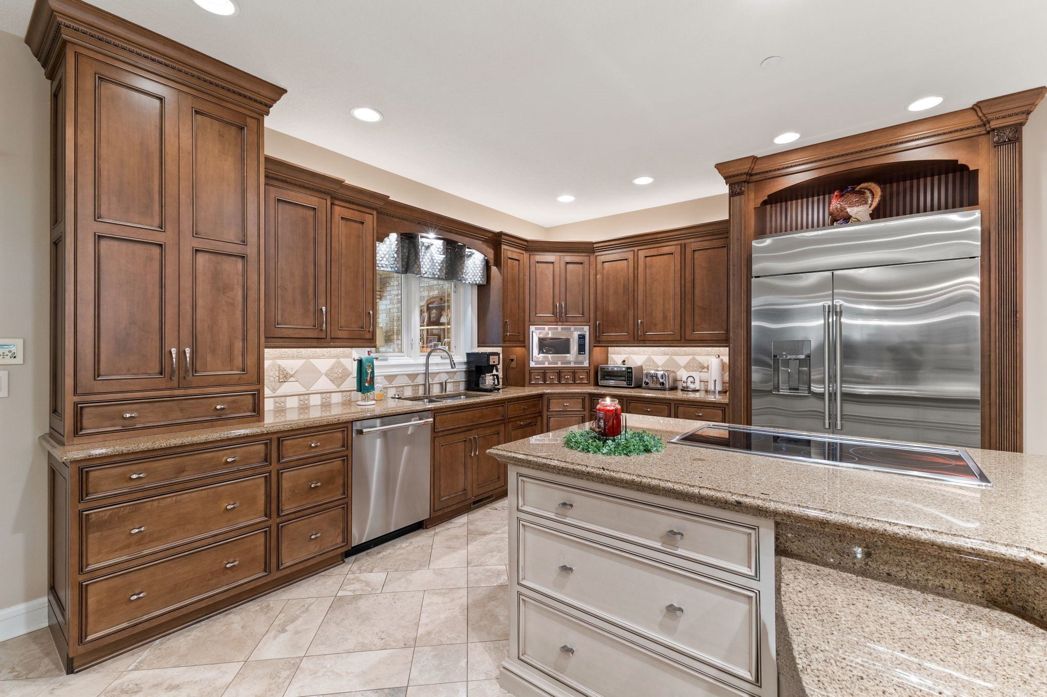 Ankeny, Iowa, 50023, United States, 5 Bedrooms Bedrooms, ,6 BathroomsBathrooms,Residential,Active,1967299