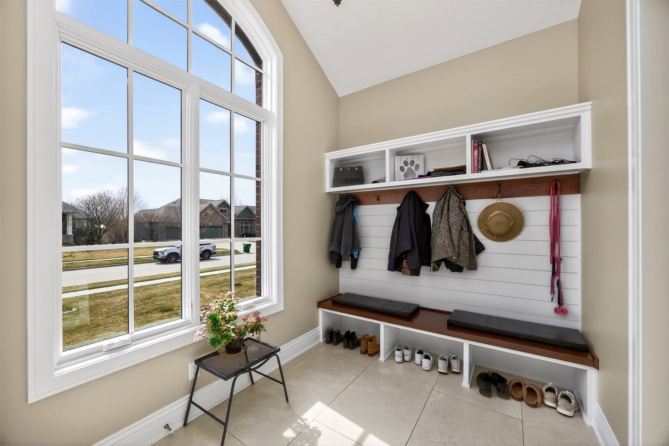 Urbandale, Iowa, 50323, United States, 5 Bedrooms Bedrooms, ,6 BathroomsBathrooms,Residential,Active,2030589