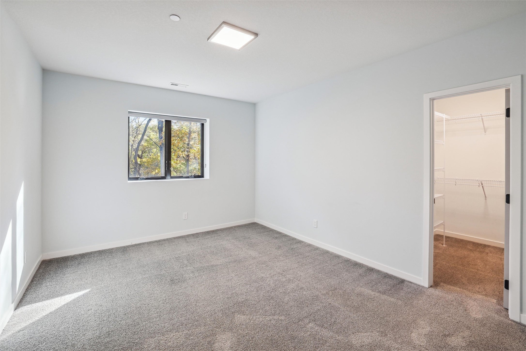 West Des Moines, Iowa, 50265, United States, 5 Bedrooms Bedrooms, ,5 BathroomsBathrooms,Residential,Active,1824575
