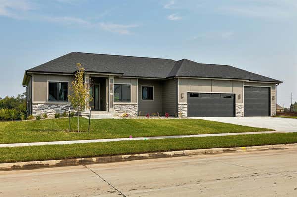 522 WALNUT DR, HUXLEY, IA 50124 - Image 1