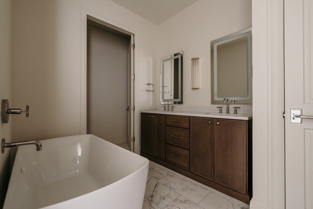 West Des Moines, Iowa, 50266, United States, 3 Bedrooms Bedrooms, ,4 BathroomsBathrooms,Residential,Active,2007324