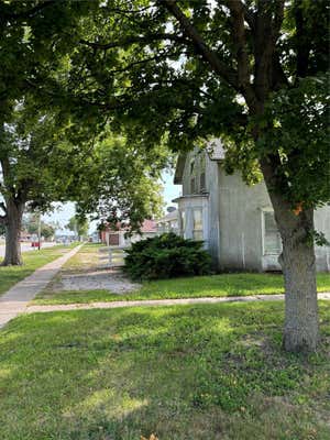 921 1ST AVE, PERRY, IA 50220, photo 2 of 7