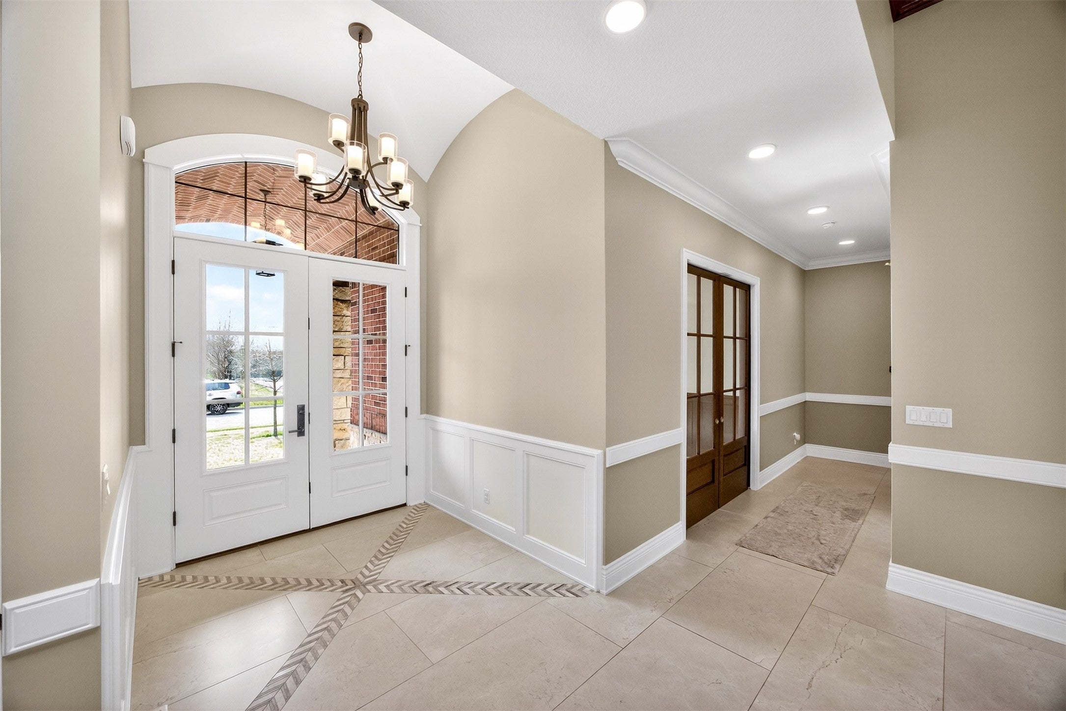 Urbandale, Iowa, 50323, United States, 5 Bedrooms Bedrooms, ,6 BathroomsBathrooms,Residential,Active,2030589