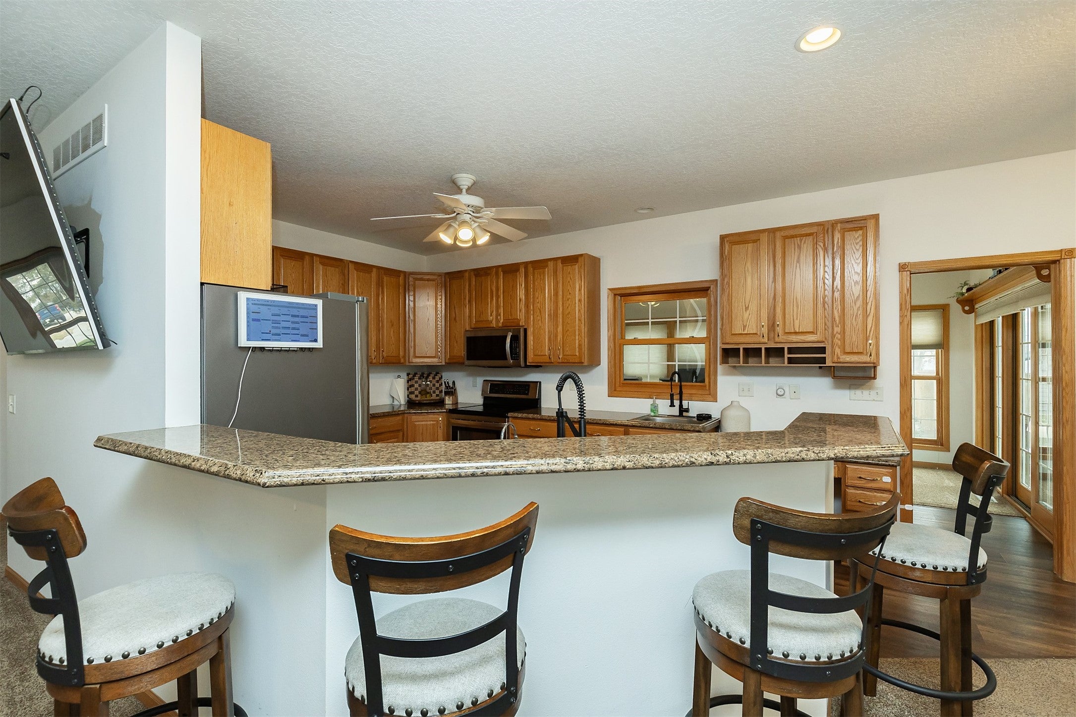 Johnston, Iowa, 50131, United States, 4 Bedrooms Bedrooms, ,3 BathroomsBathrooms,Residential,Active,1993960