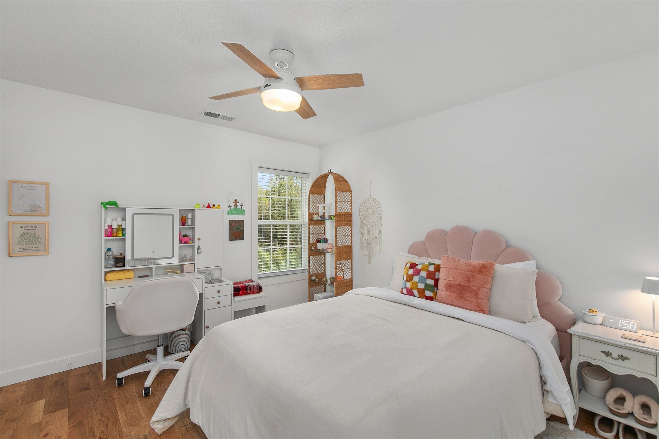 Winterset, Iowa, 50273, United States, 5 Bedrooms Bedrooms, ,5 BathroomsBathrooms,Residential,Active,1952277