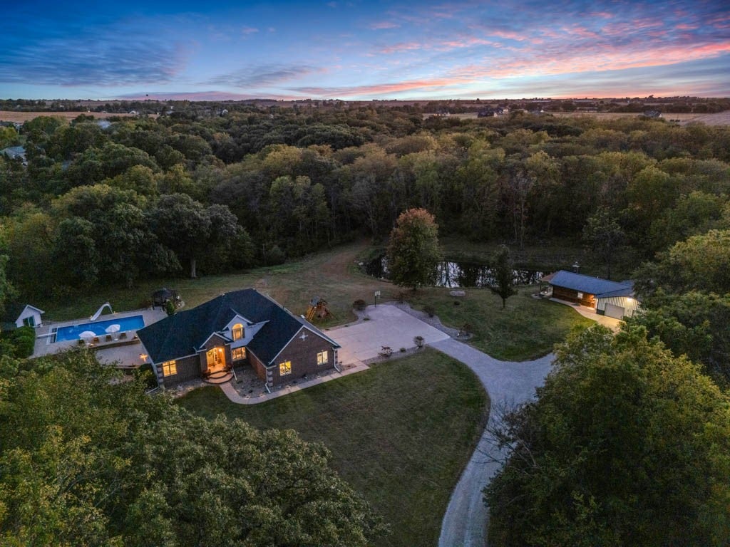 Bondurant, Iowa, 50035, United States, 5 Bedrooms Bedrooms, ,4 BathroomsBathrooms,Residential,Active,1961950