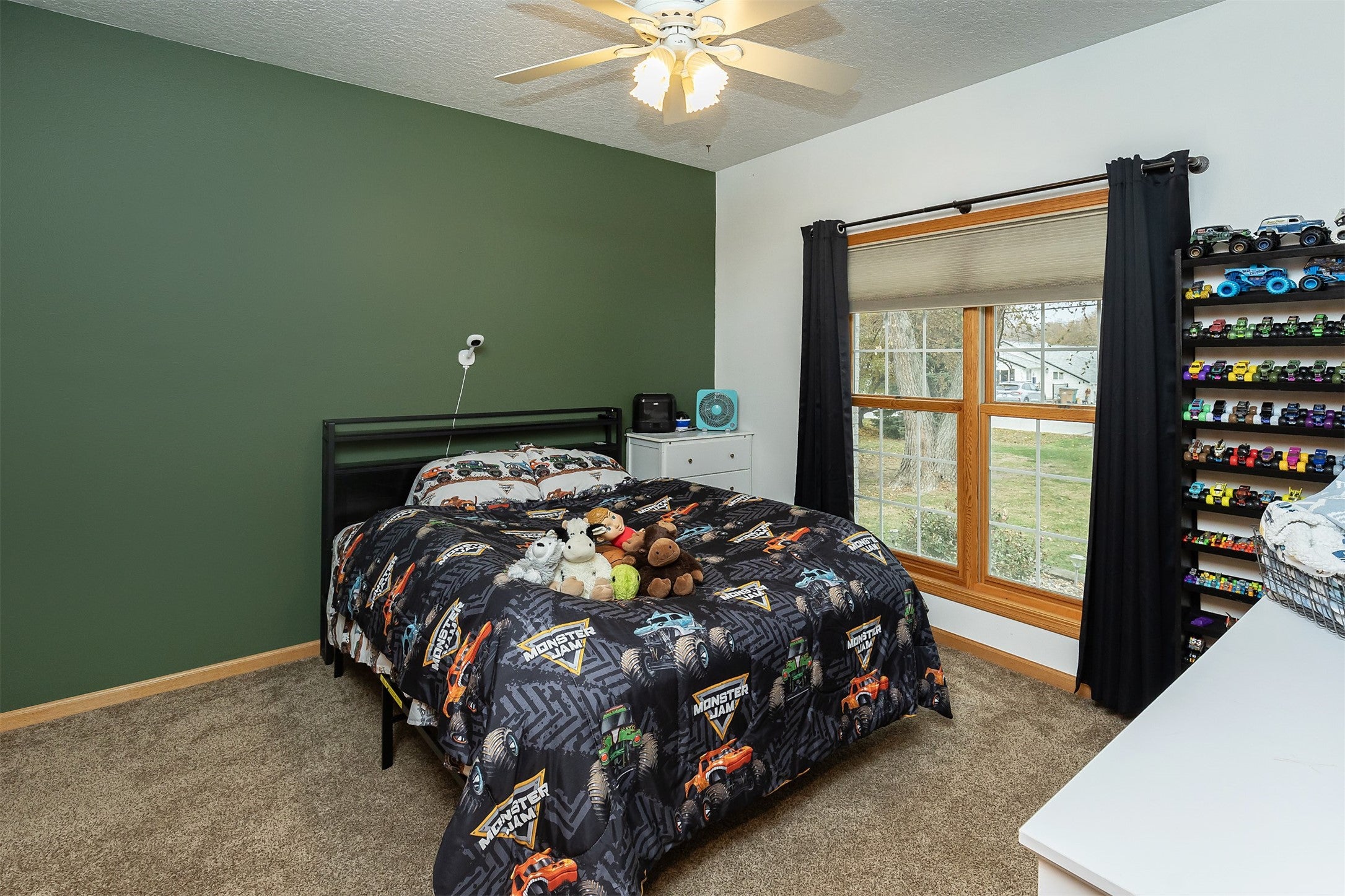 Johnston, Iowa, 50131, United States, 4 Bedrooms Bedrooms, ,3 BathroomsBathrooms,Residential,Active,1993960