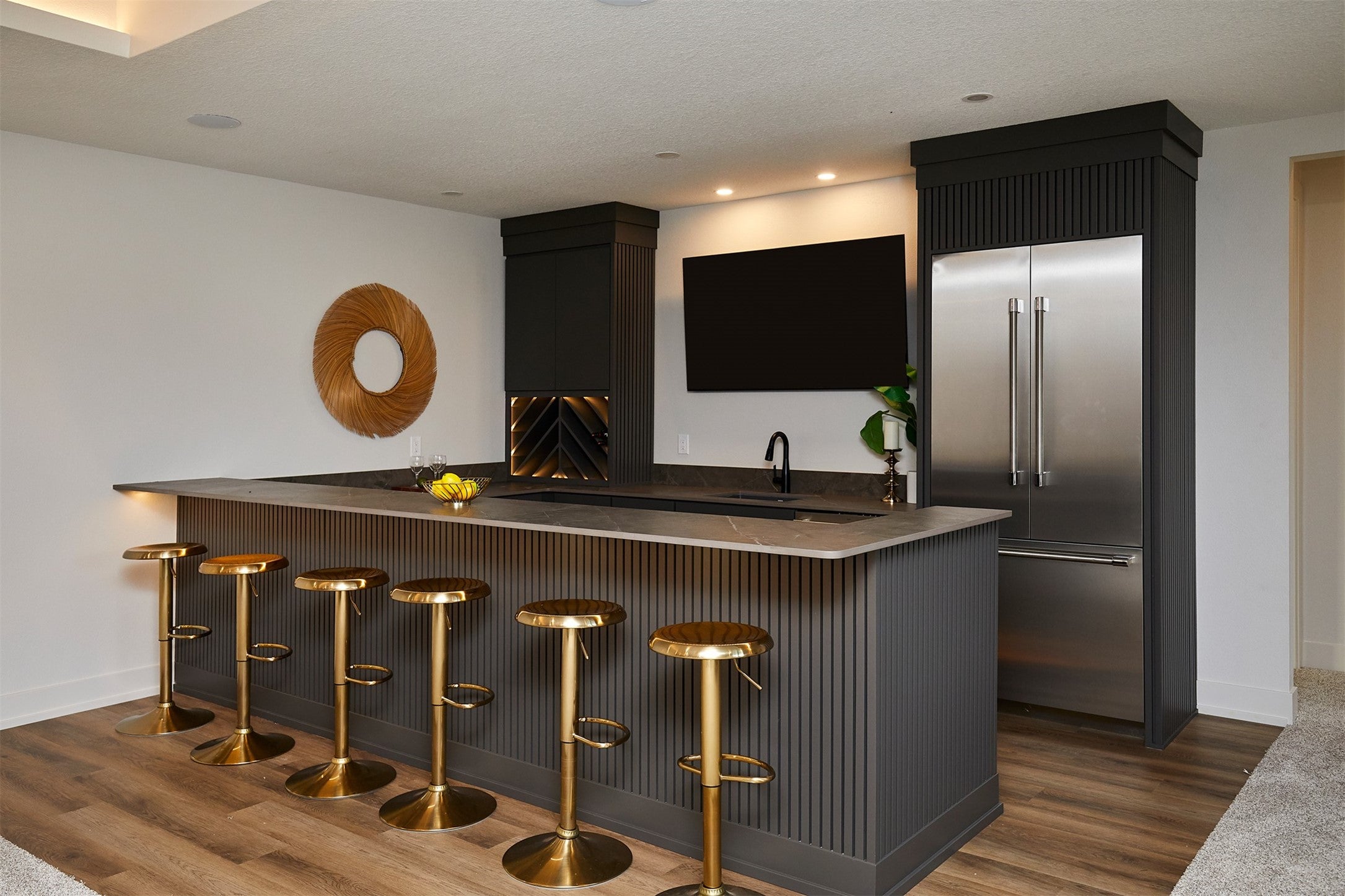 Johnston, Iowa, 50131, United States, 6 Bedrooms Bedrooms, ,3 BathroomsBathrooms,Residential,Active,1943777