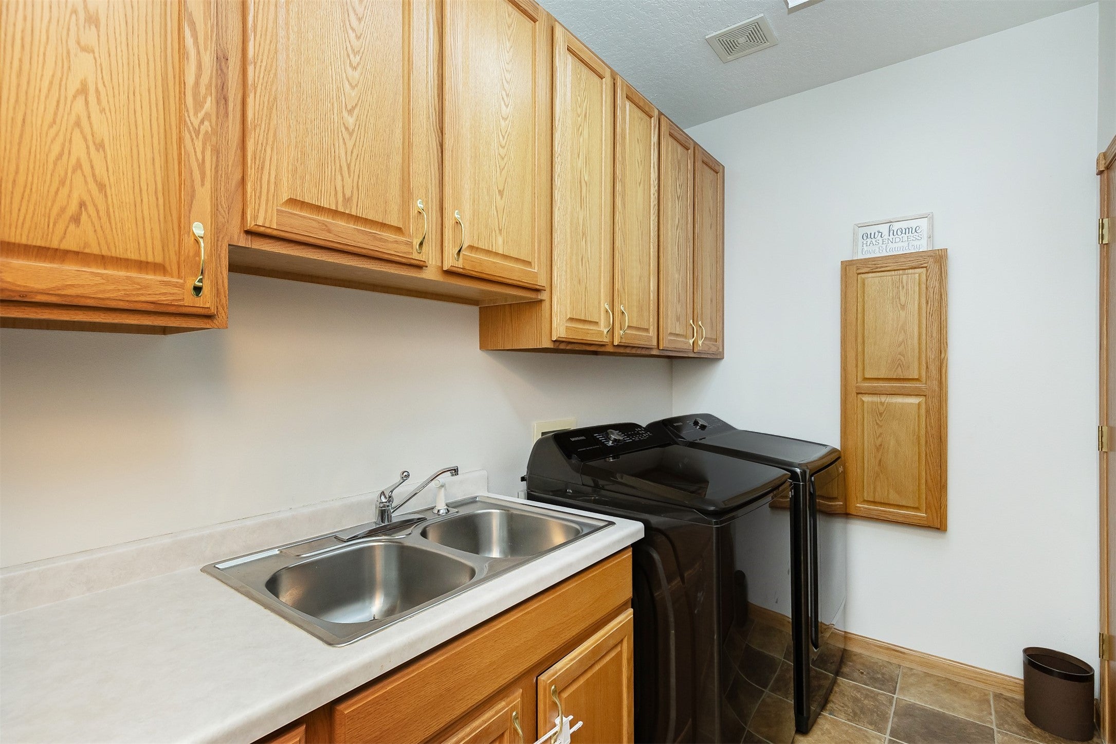 Johnston, Iowa, 50131, United States, 4 Bedrooms Bedrooms, ,3 BathroomsBathrooms,Residential,Active,1993960