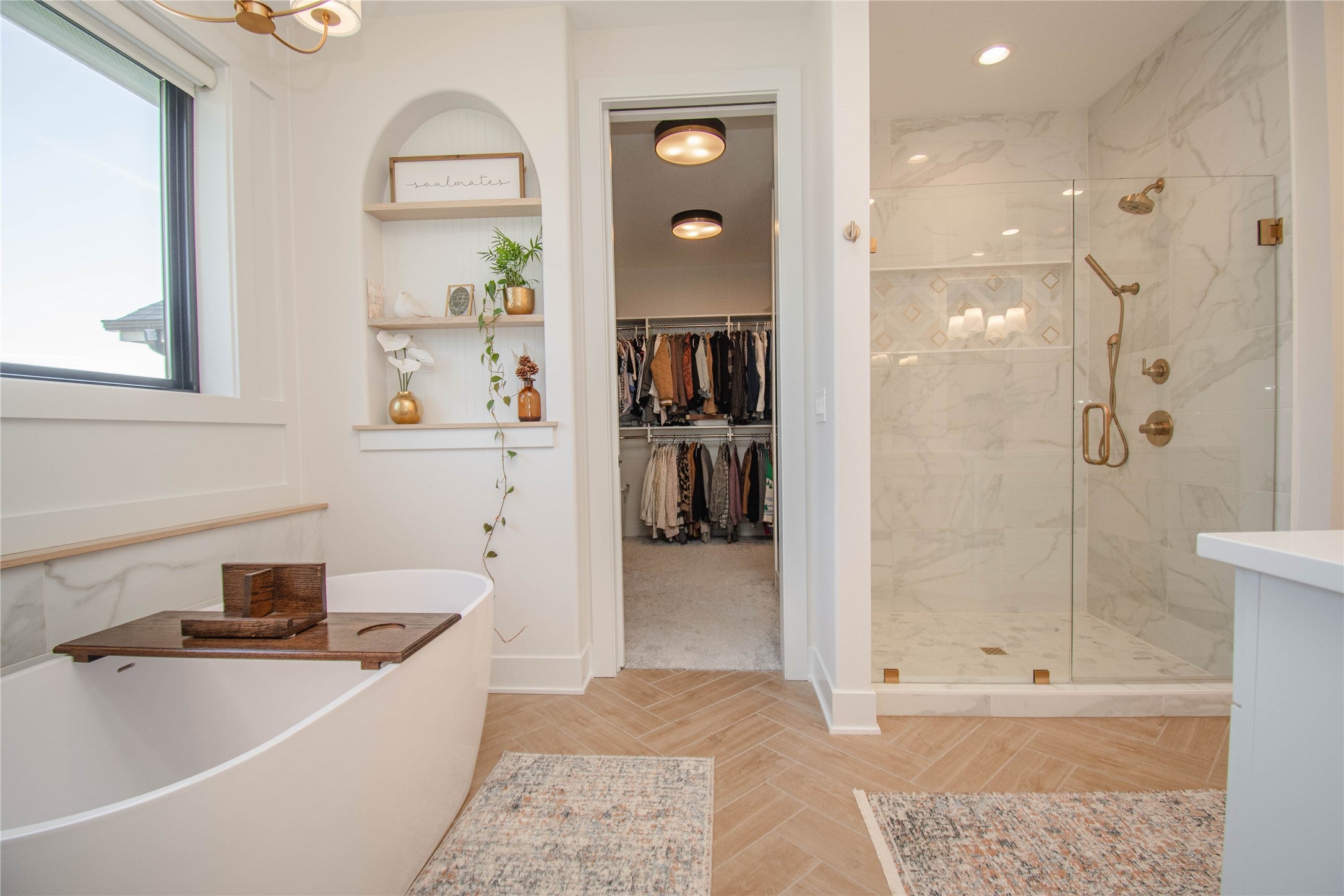 Clive, Iowa, 50325, United States, 4 Bedrooms Bedrooms, ,5 BathroomsBathrooms,Residential,Active,1964297