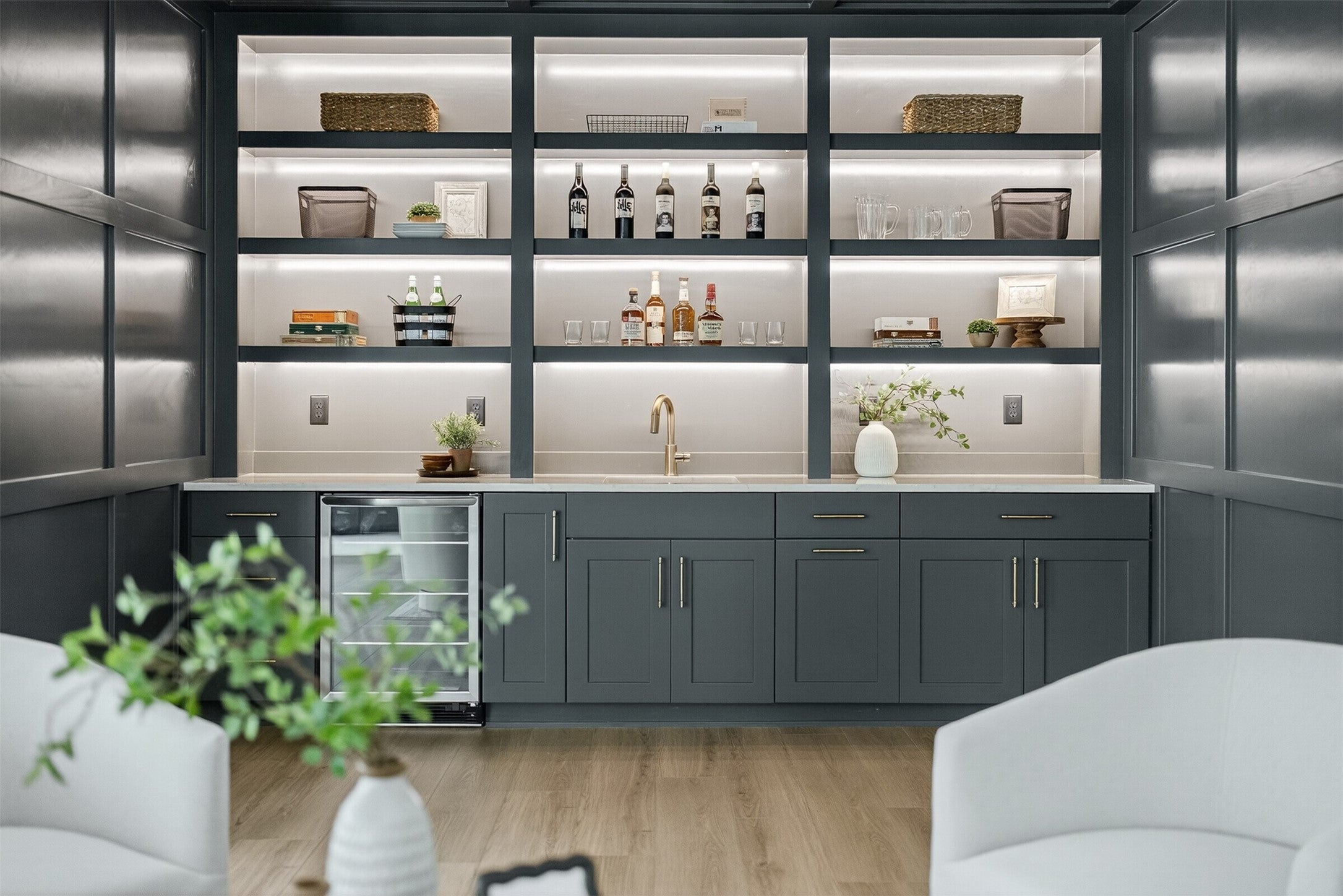 West Des Moines, Iowa, 50266, United States, 6 Bedrooms Bedrooms, ,5 BathroomsBathrooms,Residential,Active,1702108