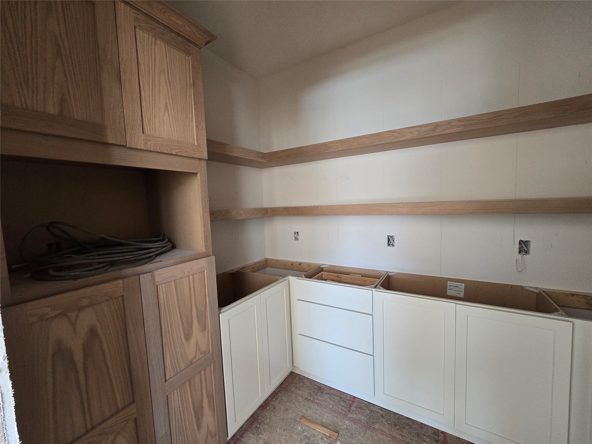 Urbandale, Iowa, 50323, United States, 6 Bedrooms Bedrooms, ,6 BathroomsBathrooms,Residential,Active,1914612