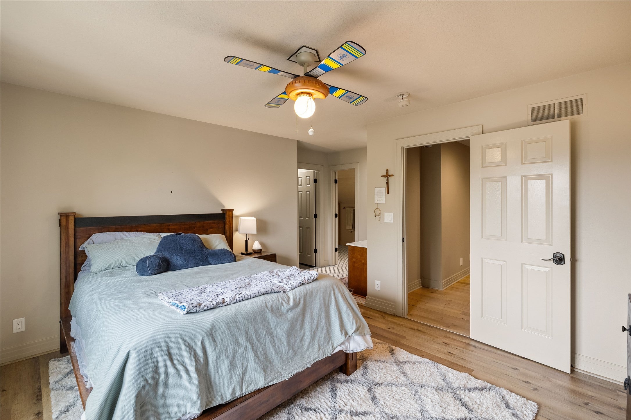 Ankeny, Iowa, 50021, United States, 5 Bedrooms Bedrooms, ,6 BathroomsBathrooms,Residential,Active,1839440
