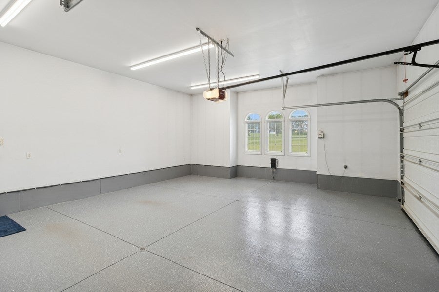 Granger, Iowa, 50109, United States, 3 Bedrooms Bedrooms, ,3 BathroomsBathrooms,Residential,Active,1968368