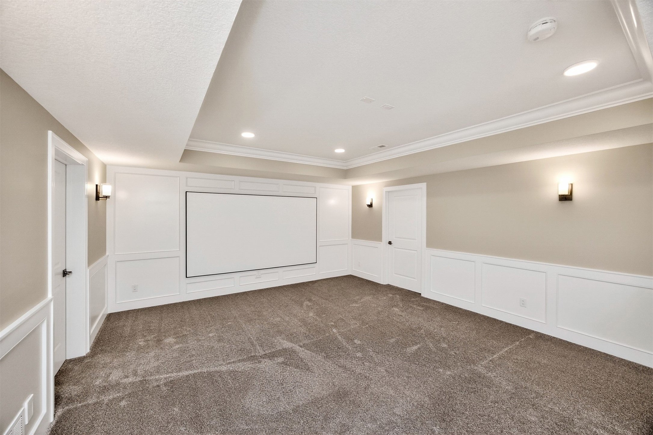 Urbandale, Iowa, 50323, United States, 5 Bedrooms Bedrooms, ,6 BathroomsBathrooms,Residential,Active,2030589