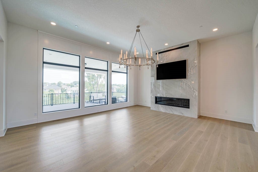 Clive, Iowa, 50325, United States, 5 Bedrooms Bedrooms, ,6 BathroomsBathrooms,Residential,Active,1909646