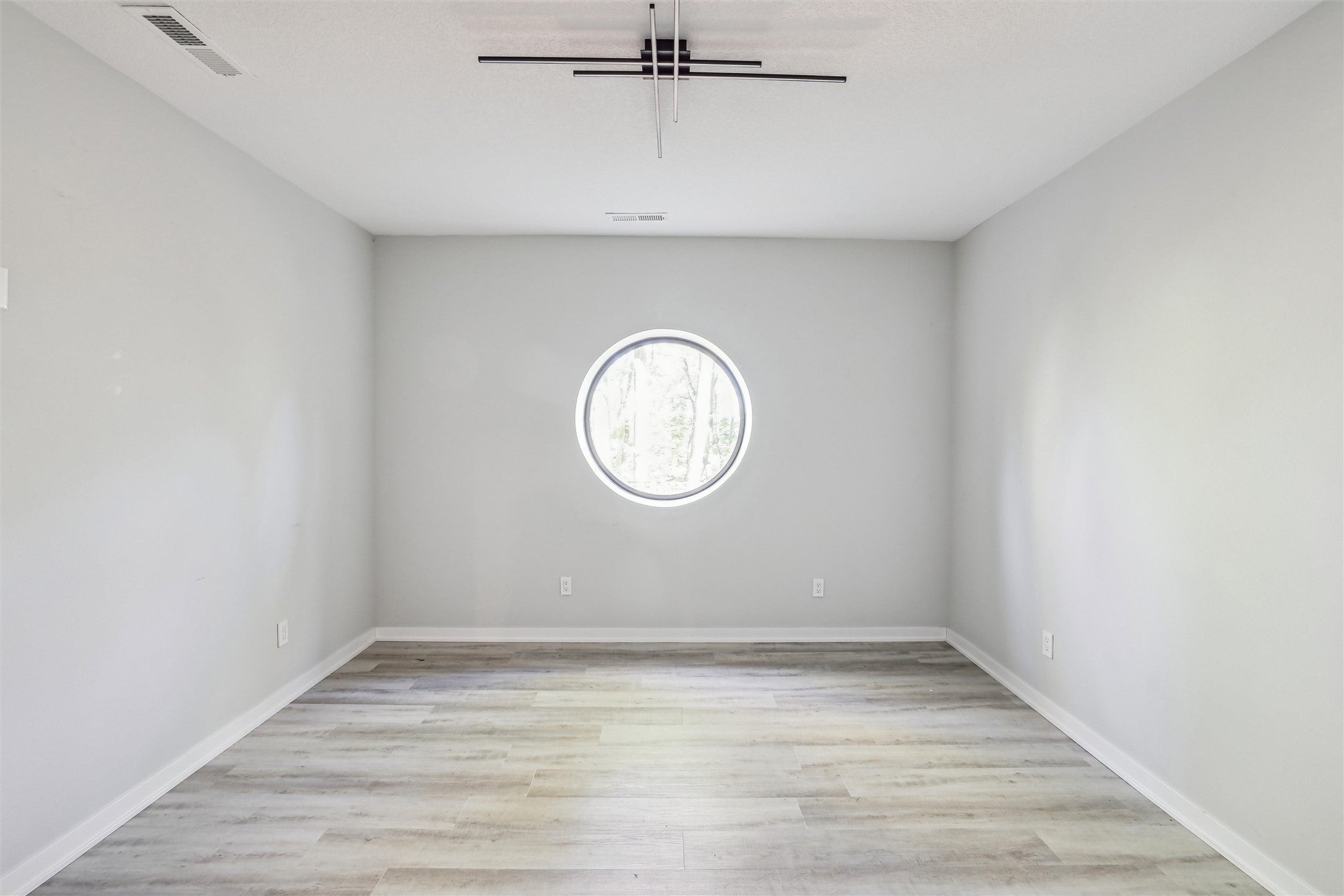 West Des Moines, Iowa, 50265, United States, 5 Bedrooms Bedrooms, ,5 BathroomsBathrooms,Residential,Active,1824575