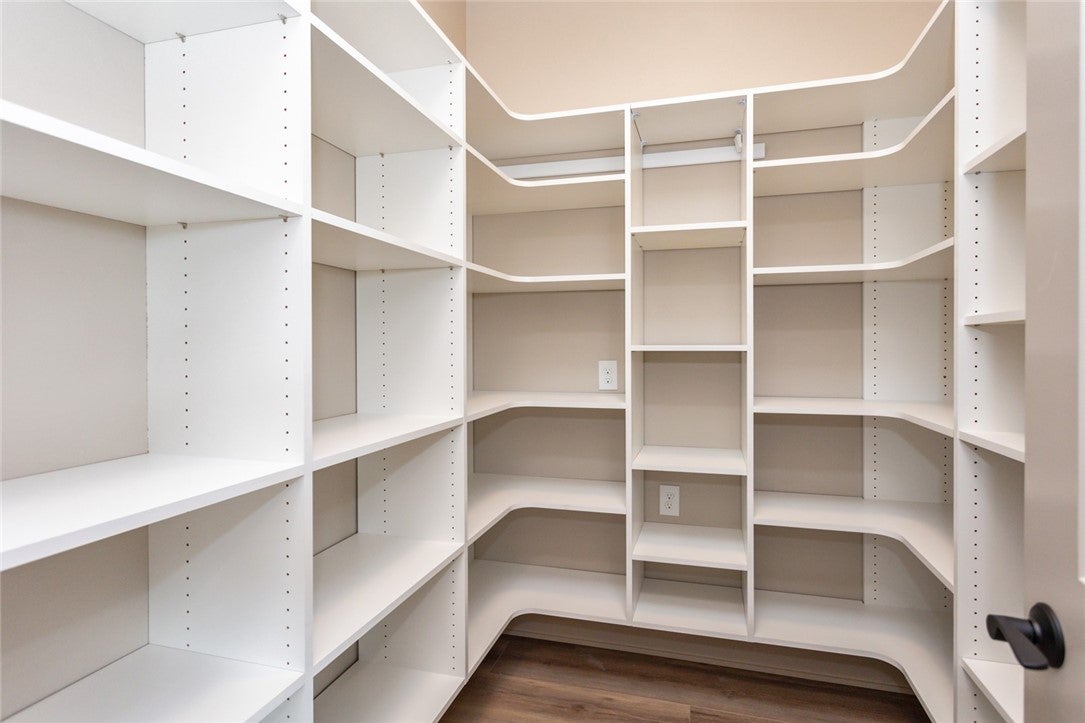 Grimes, Iowa, 50111, United States, 6 Bedrooms Bedrooms, ,5 BathroomsBathrooms,Residential,Active,1755255