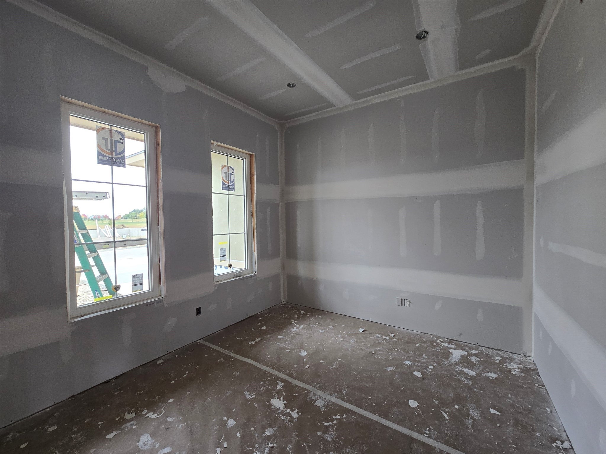 Urbandale, Iowa, 50323, United States, 4 Bedrooms Bedrooms, ,5 BathroomsBathrooms,Residential,Active,1945186