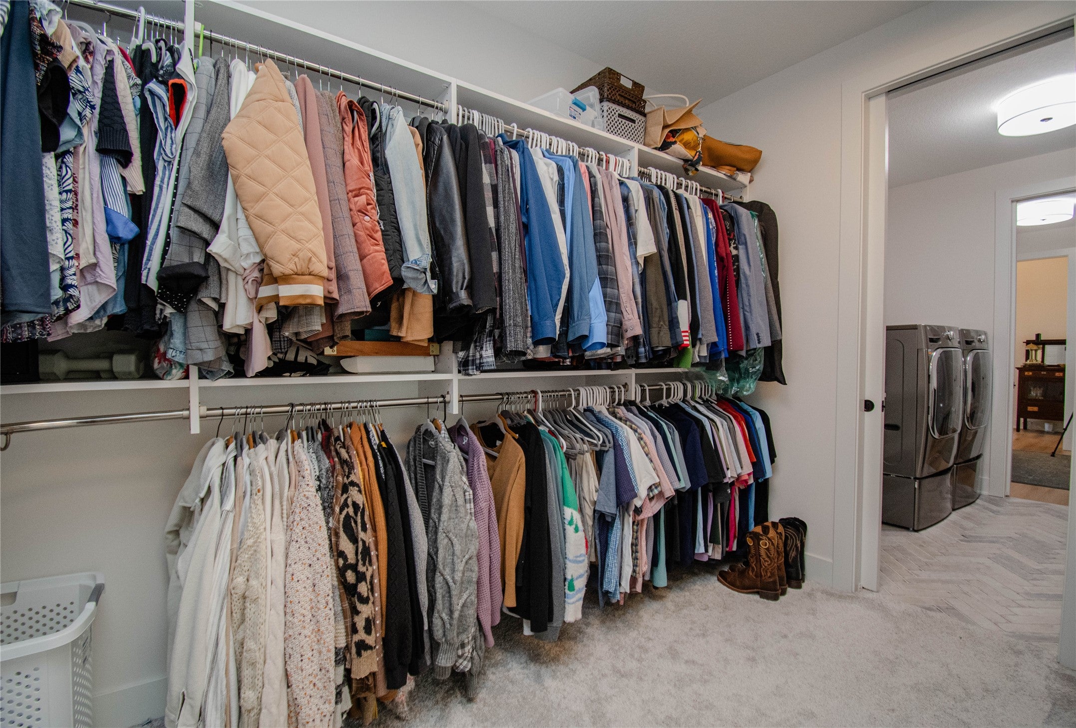 Clive, Iowa, 50325, United States, 4 Bedrooms Bedrooms, ,5 BathroomsBathrooms,Residential,Active,1964297