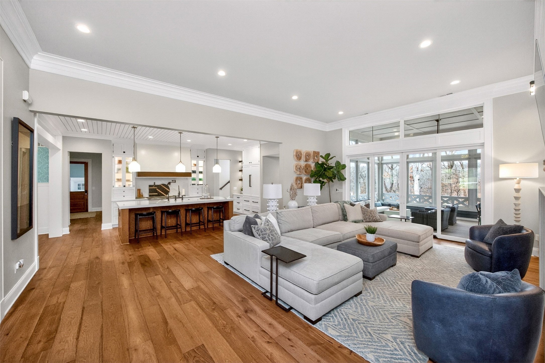 Ankeny, Iowa, 50023, United States, 5 Bedrooms Bedrooms, ,5 BathroomsBathrooms,Residential,Active,2011207