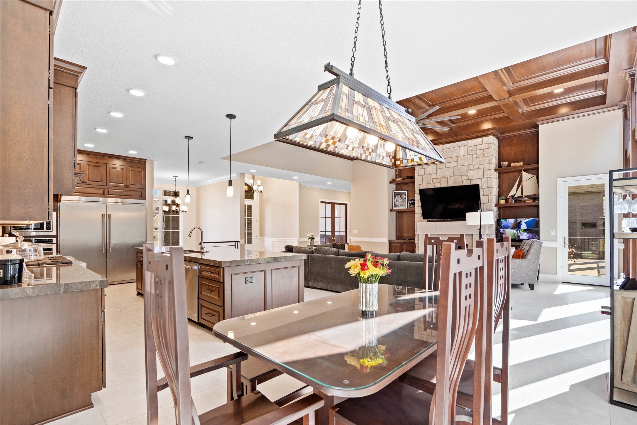 Urbandale, Iowa, 50323, United States, 5 Bedrooms Bedrooms, ,6 BathroomsBathrooms,Residential,Active,2030589