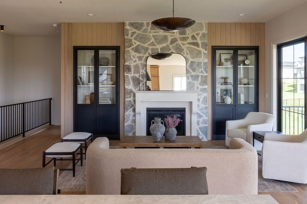 Clive, Iowa, 50325, United States, ,4 BathroomsBathrooms,Residential,Active,1769870