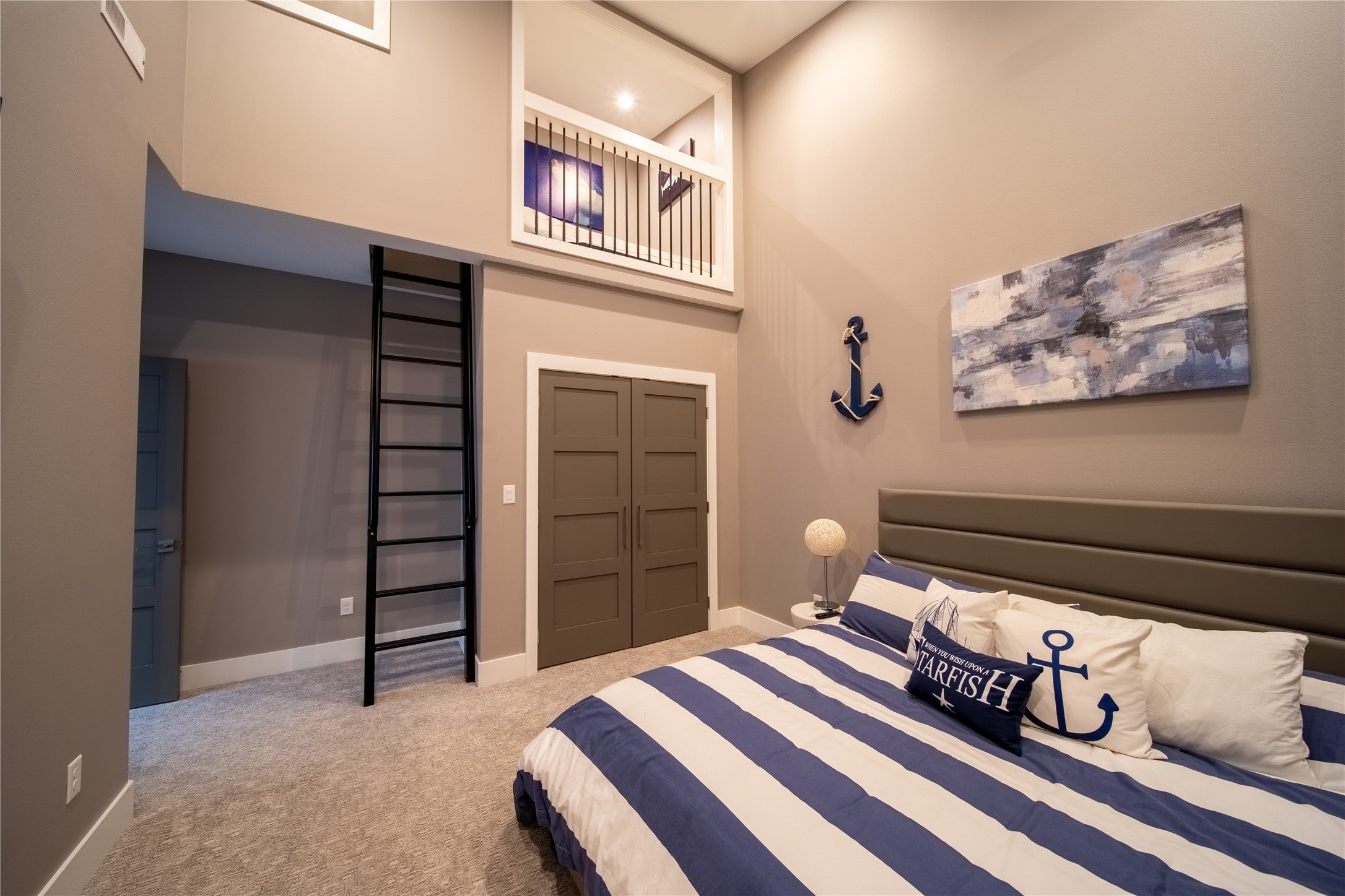 Spirit Lake, Iowa, 51360, United States, 7 Bedrooms Bedrooms, ,6 BathroomsBathrooms,Residential,Active,2007135