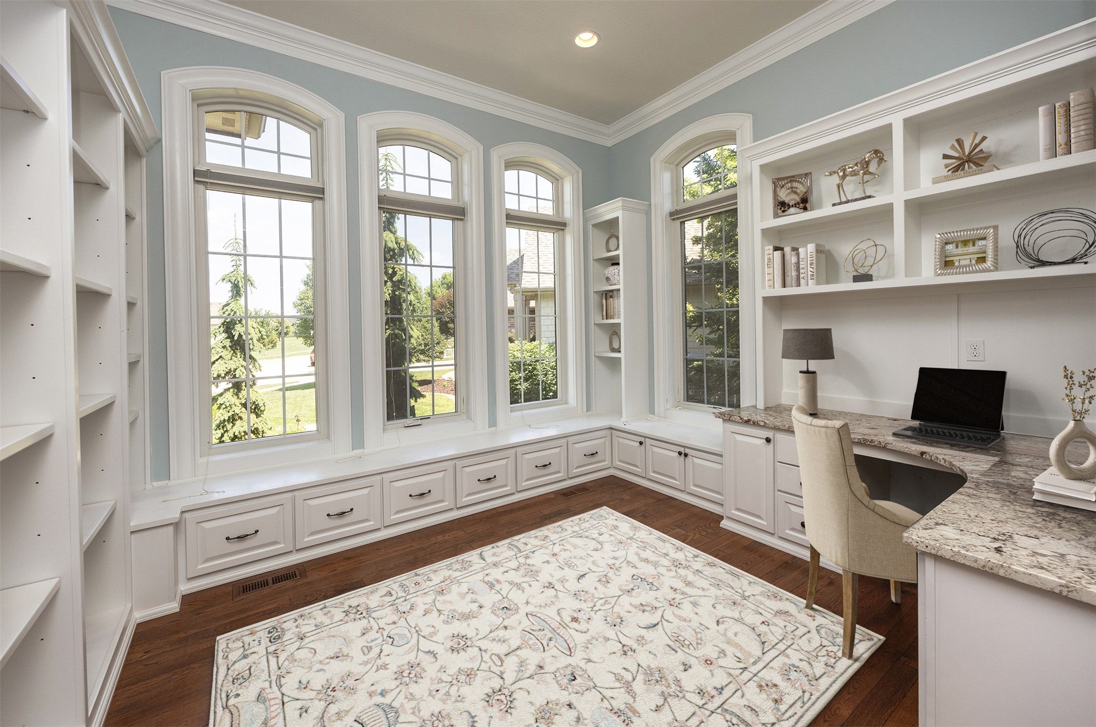 Urbandale, Iowa, 50323, United States, 5 Bedrooms Bedrooms, ,6 BathroomsBathrooms,Residential,Active,1876873