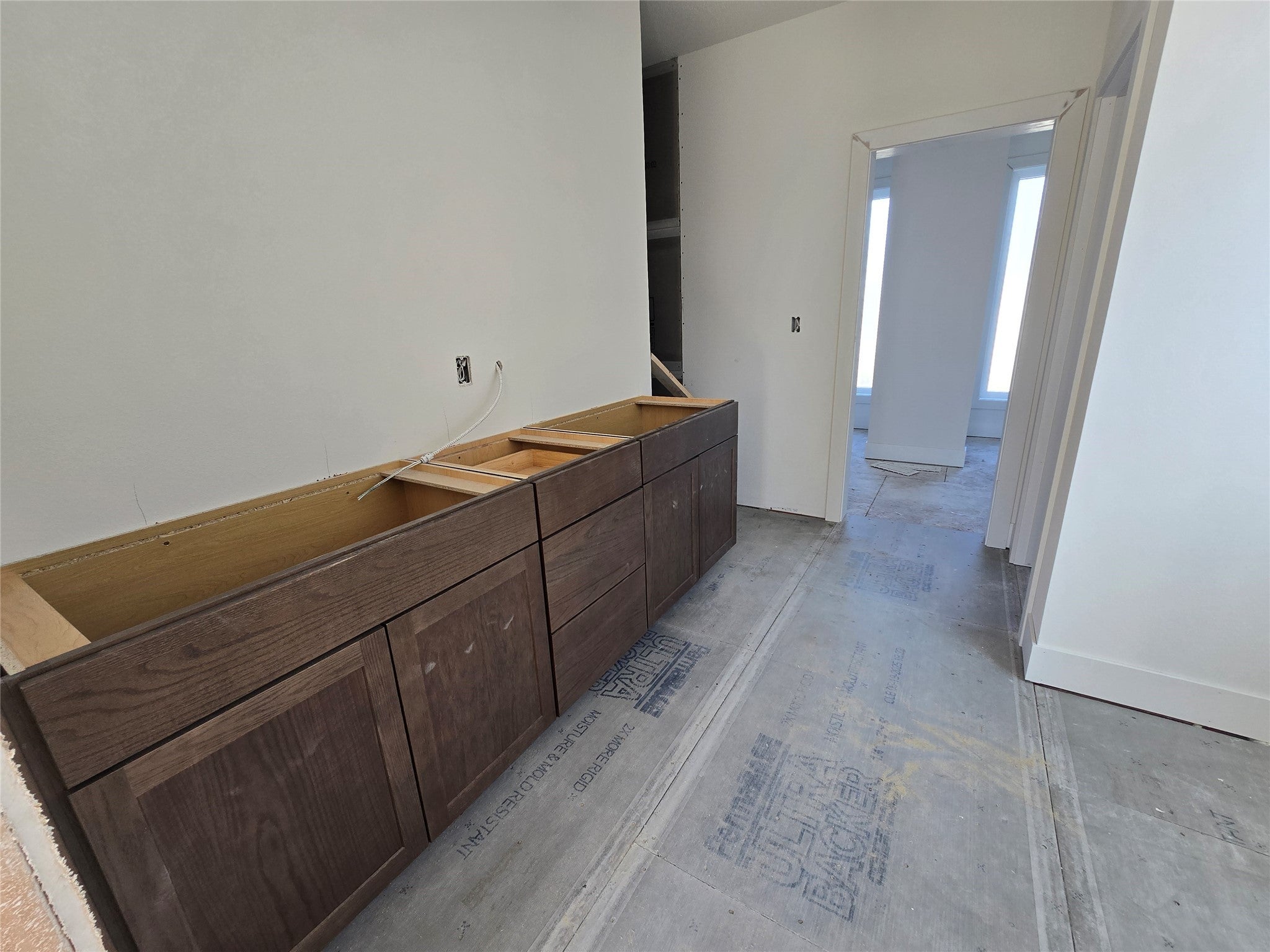 Urbandale, Iowa, 50323, United States, 6 Bedrooms Bedrooms, ,6 BathroomsBathrooms,Residential,Active,1869122