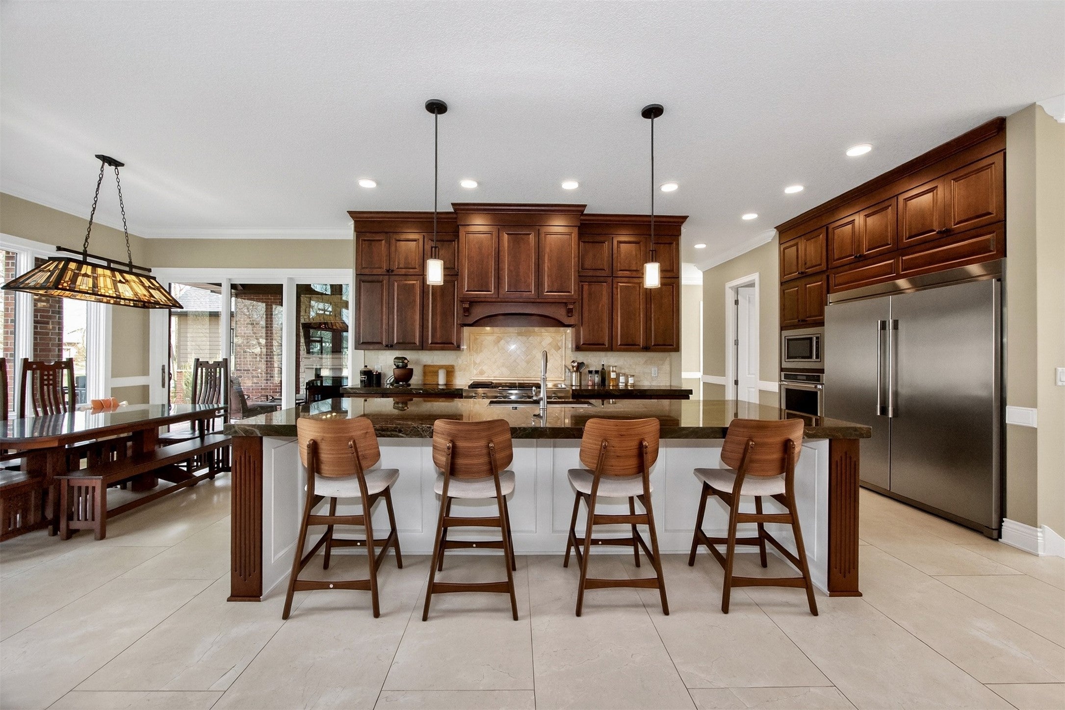 Urbandale, Iowa, 50323, United States, 5 Bedrooms Bedrooms, ,6 BathroomsBathrooms,Residential,Active,2030589