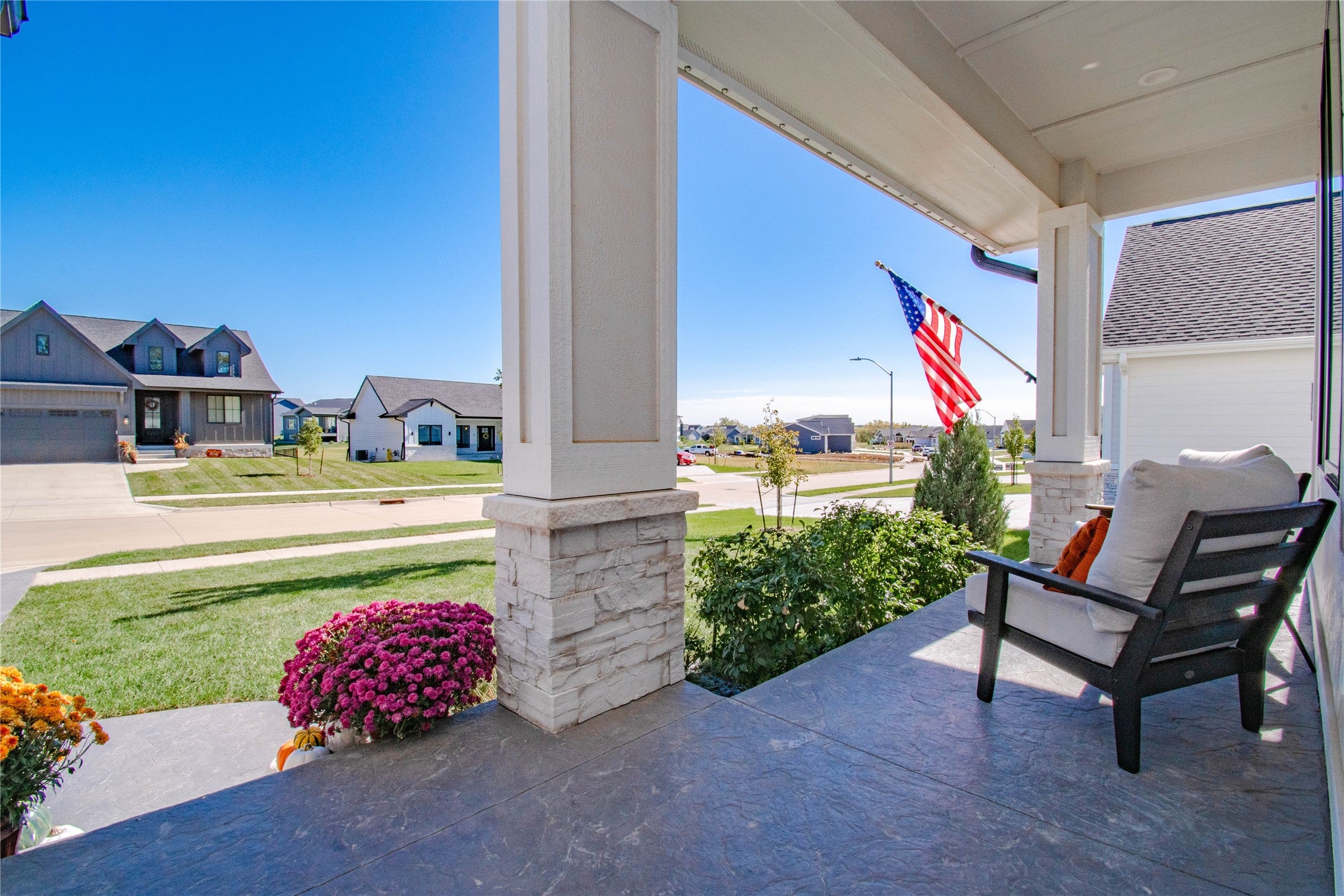 Clive, Iowa, 50325, United States, 4 Bedrooms Bedrooms, ,5 BathroomsBathrooms,Residential,Active,1964297