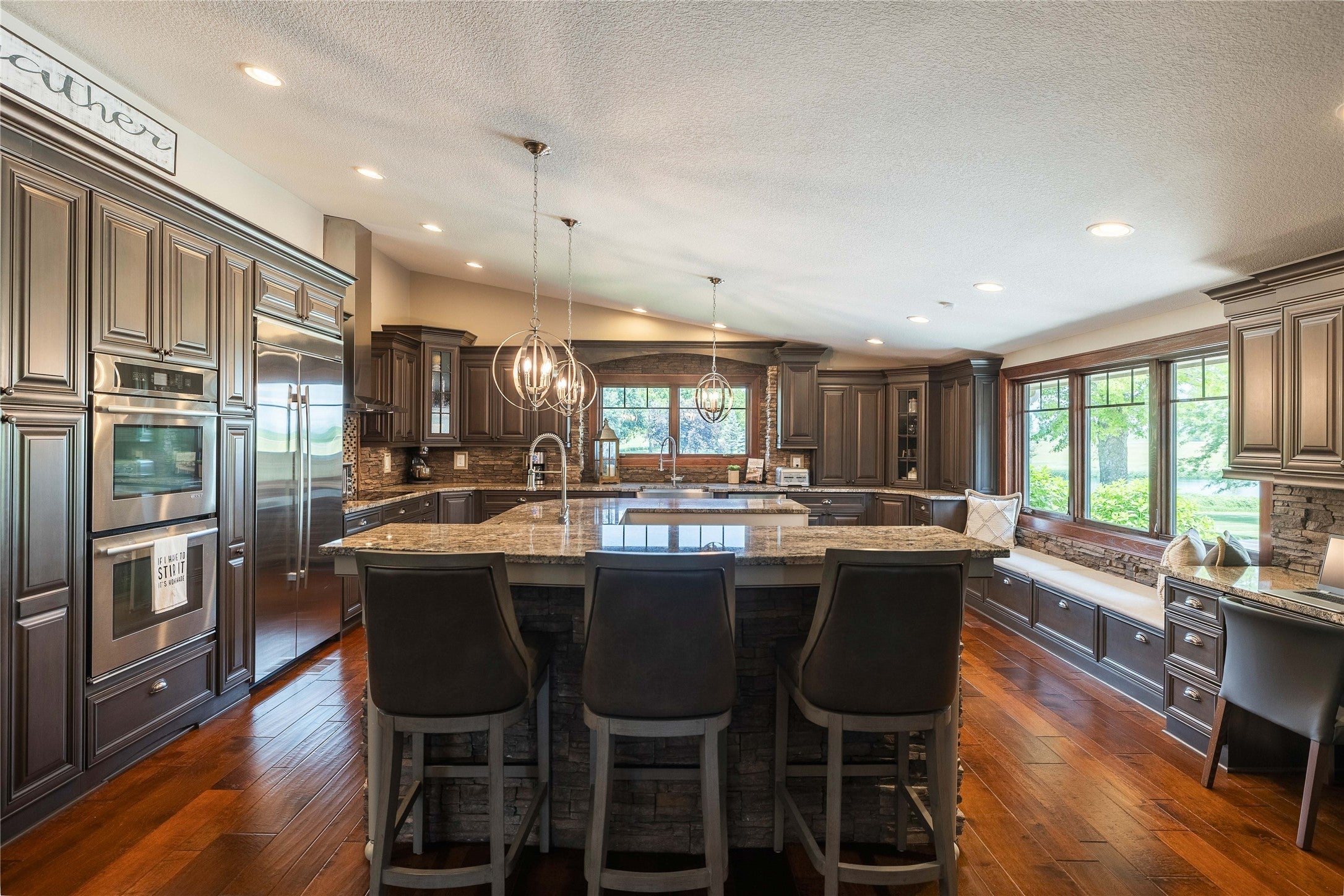 Madrid, Iowa, 50156, United States, 5 Bedrooms Bedrooms, ,6 BathroomsBathrooms,Residential,Active,1904744