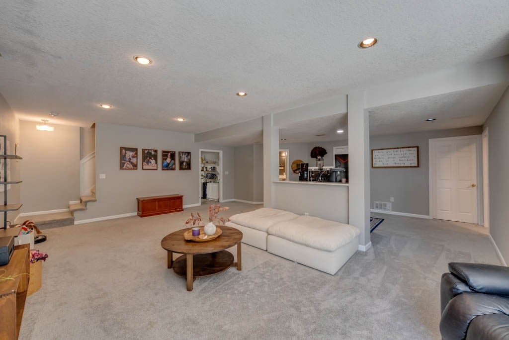 Bondurant, Iowa, 50035, United States, 5 Bedrooms Bedrooms, ,4 BathroomsBathrooms,Residential,Active,1961950