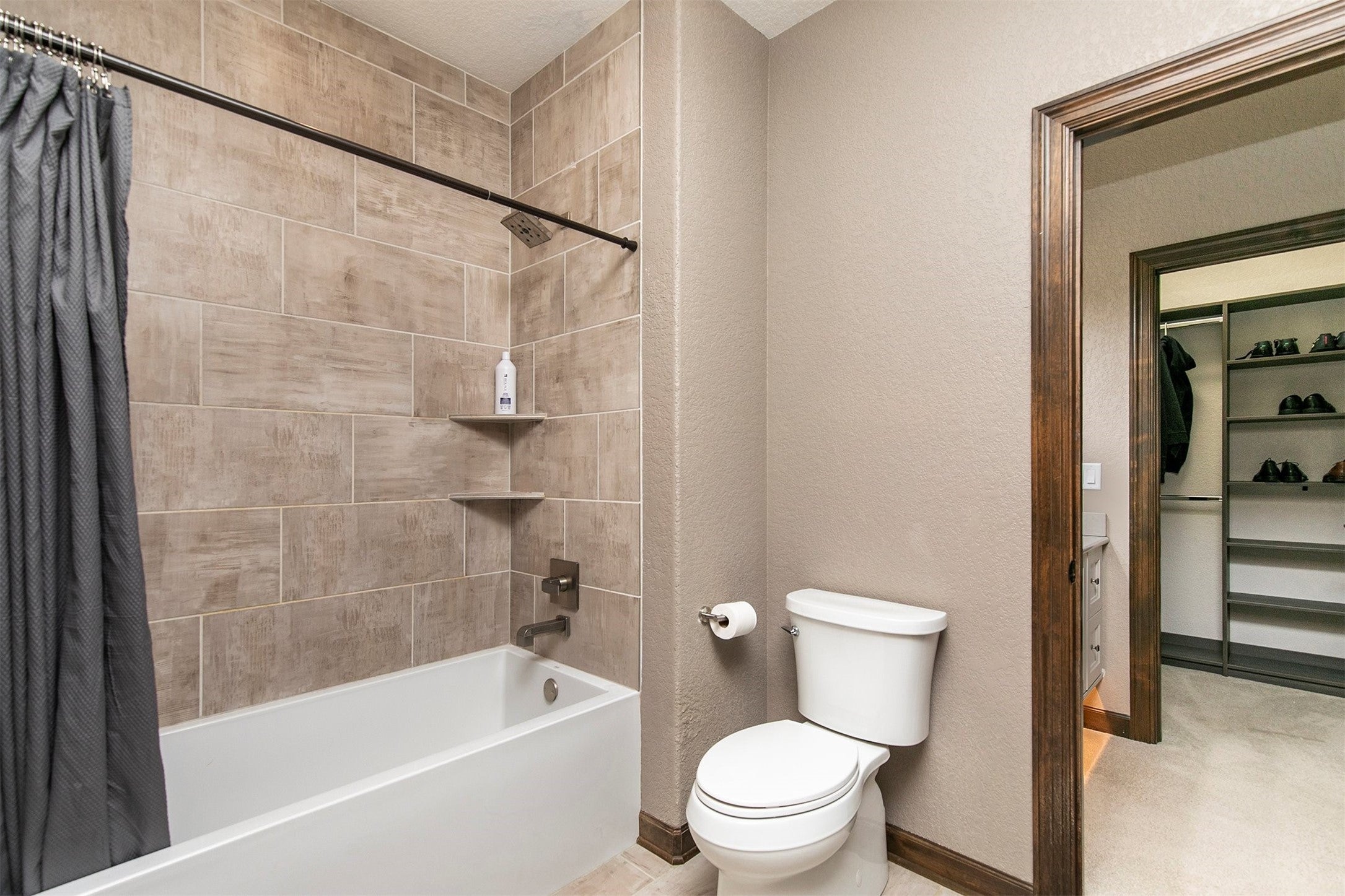 West Des Moines, Iowa, 50266, United States, 6 Bedrooms Bedrooms, ,5 BathroomsBathrooms,Residential,Active,1971022