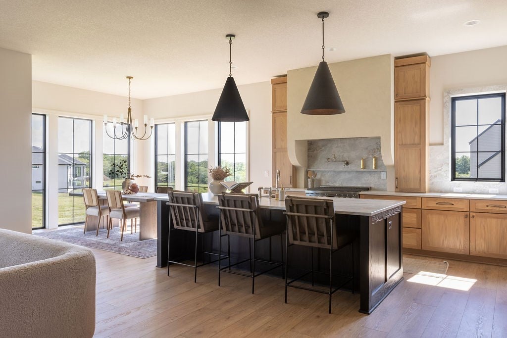 Clive, Iowa, 50325, United States, ,4 BathroomsBathrooms,Residential,Active,1769870