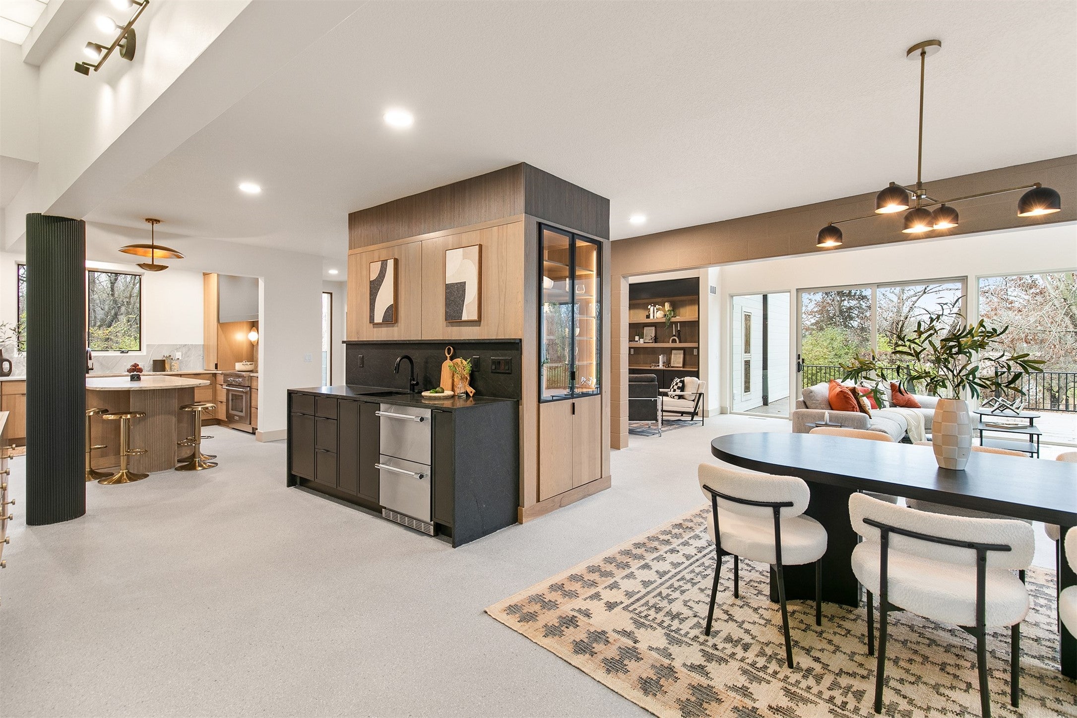 Ankeny, Iowa, 50023, United States, 5 Bedrooms Bedrooms, ,4 BathroomsBathrooms,Residential,Active,1998590